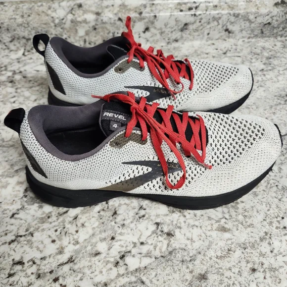 BROOKS REVEL 4 Running Sneakers White/Black/Red Mens Sz 10.5D #1103471D151 - Picture 3 of 6